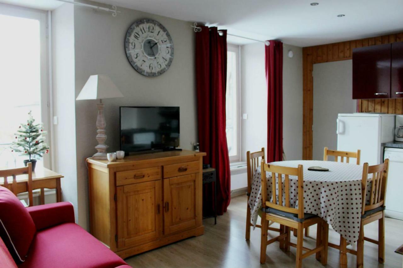 Marie Locations Coeur Village Apartment